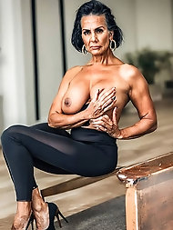 Grandmother Sex Pics of 50 Y.O. Tanned Skin Scandinavian Woman Shocked