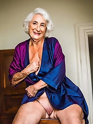Granny Sex Photo: 70 Yo, Shaved, Bathrobe, Irish, Laughing, White Hair, Ponytail