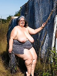 Old Granny Fucking – An Extremely Plump, Full-Figured 70 Year Old Portrait