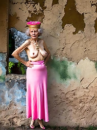 Free Pictures of Nasty Granny: 80-yo Amateur Belarusian Granny With Pink Frizzy Hair